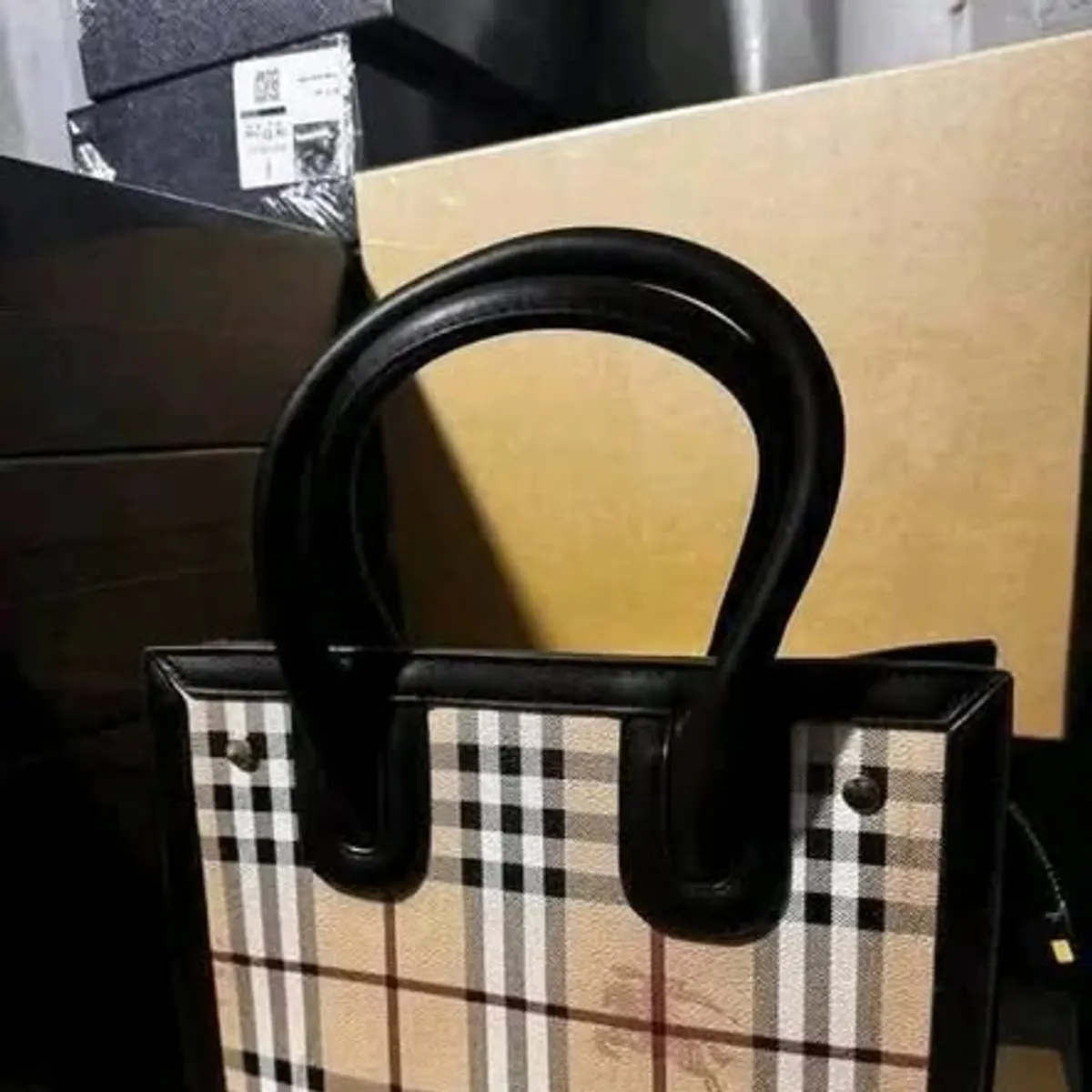 Handbags Pallet