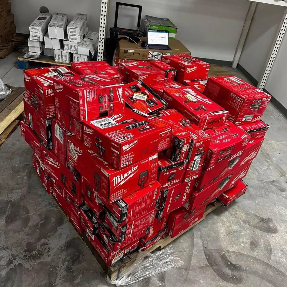 Milwaukee Power Tools Pallet