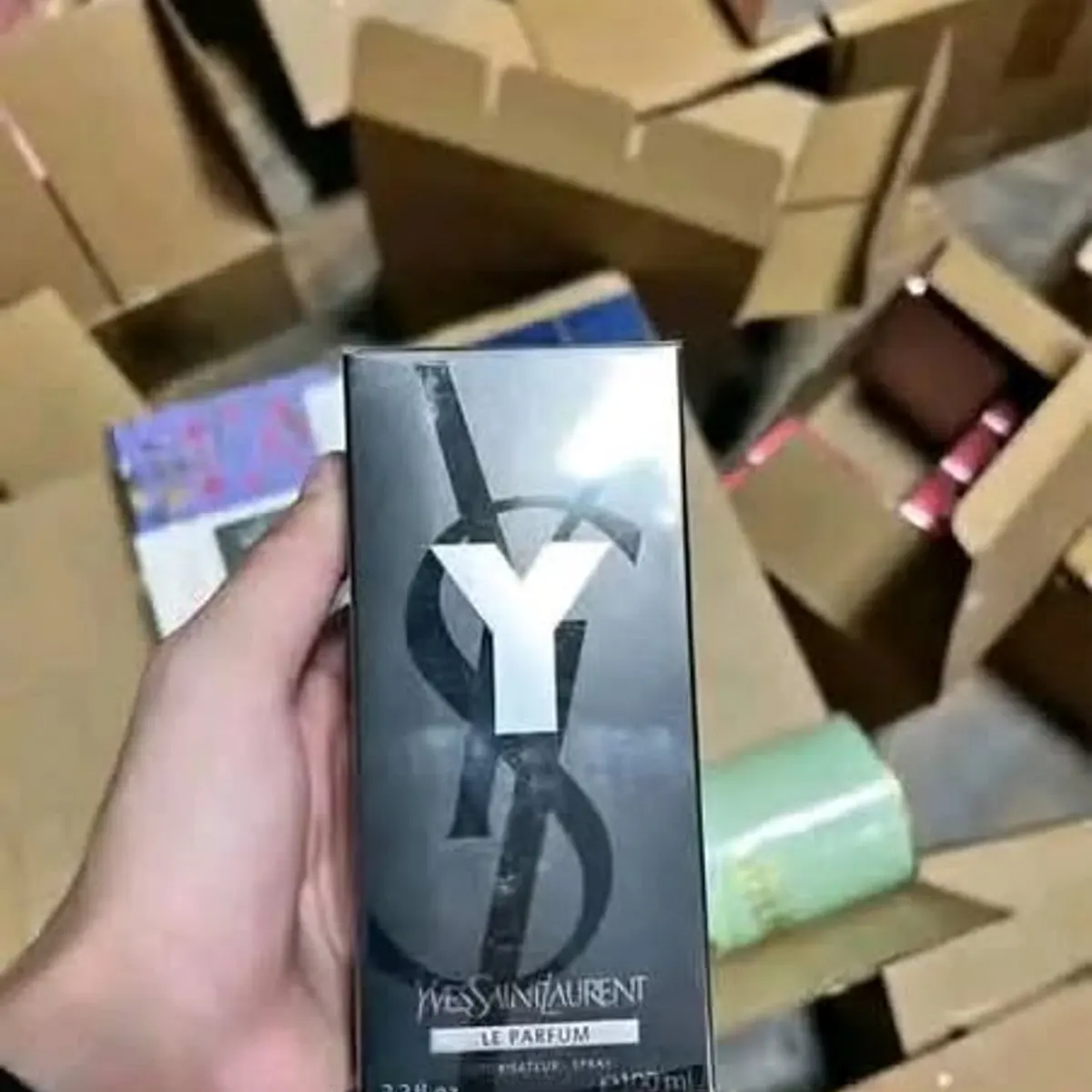Perfumes Pallet